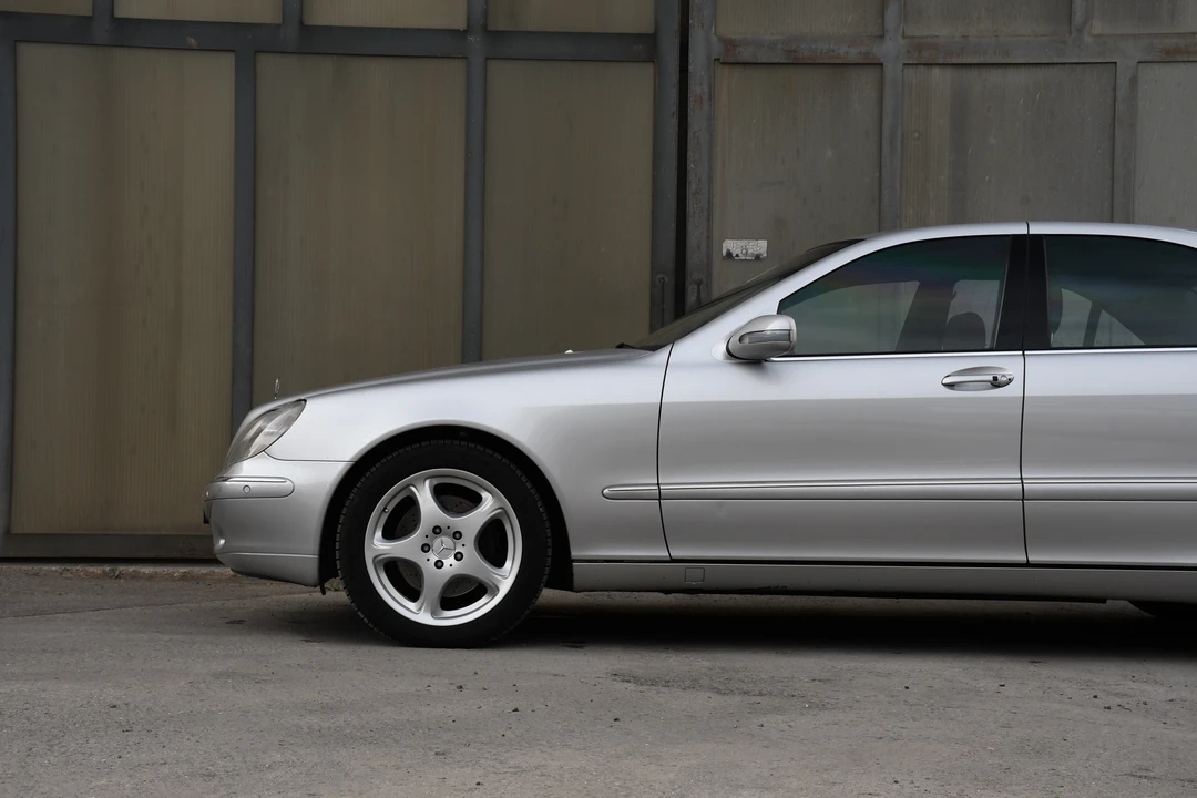 2001 Mercedes-Benz W220 S-Class - Image 18 of 31