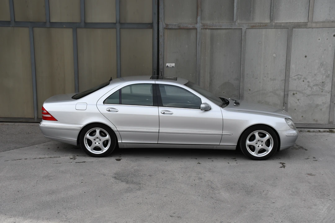 2001 Mercedes-Benz W220 S-Class - Image 11 of 31