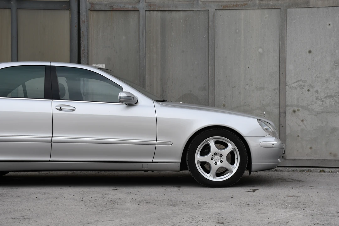 2001 Mercedes-Benz W220 S-Class - Image 24 of 31