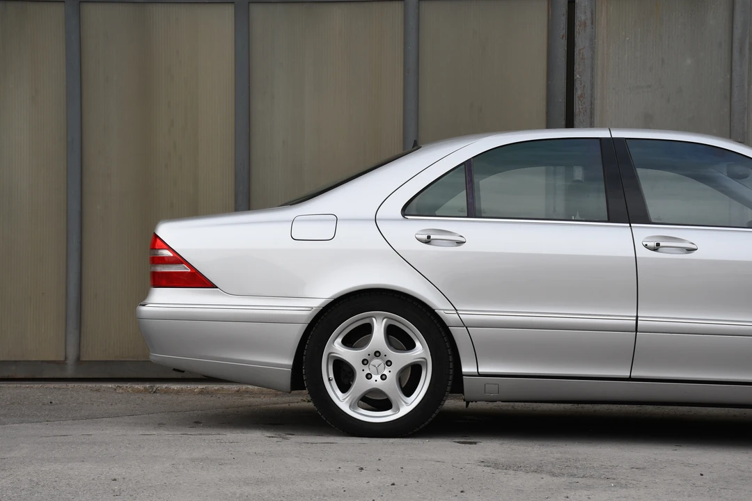 2001 Mercedes-Benz W220 S-Class - Image 25 of 31