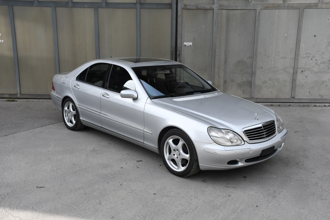 2001 Mercedes-Benz W220 S-Class - Image 3 of 31