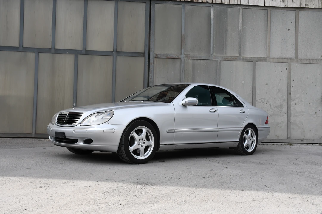 2001 Mercedes-Benz W220 S-Class - Image 9 of 31