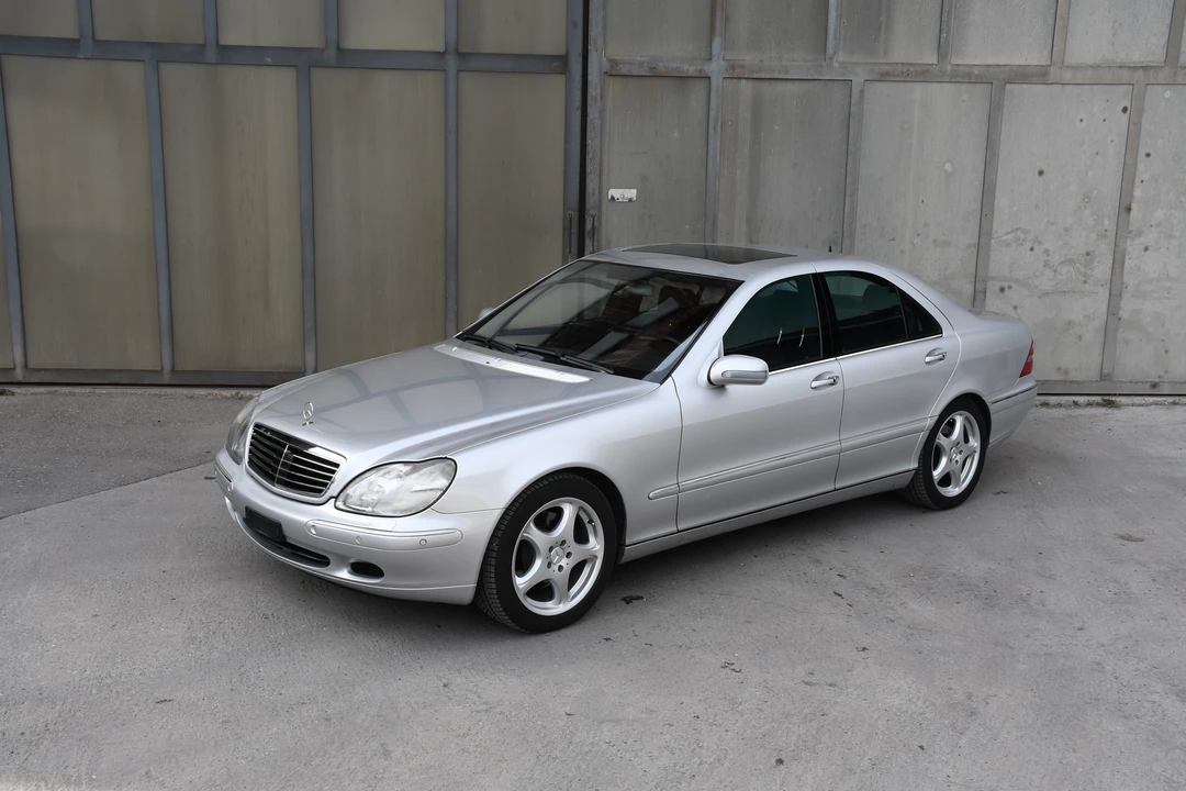 2001 Mercedes-Benz W220 S-Class - Image 16 of 31