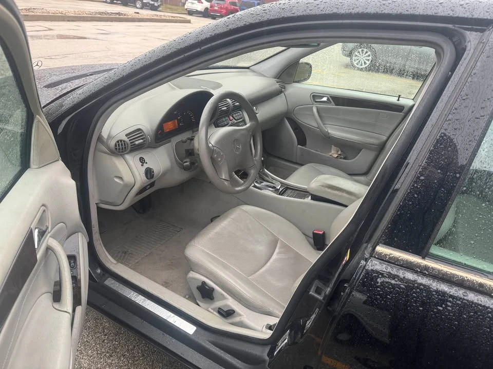 2001 Mercedes-Benz W203 C-Class - Image 6 of 12