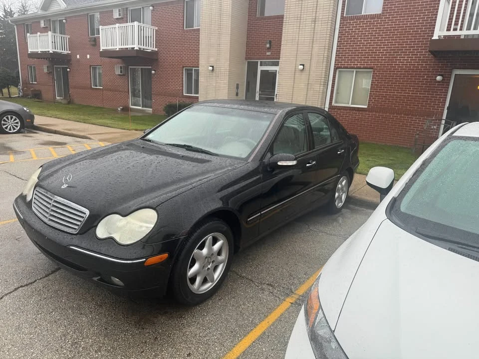 2001 Mercedes-Benz W203 C-Class - Image 2 of 12