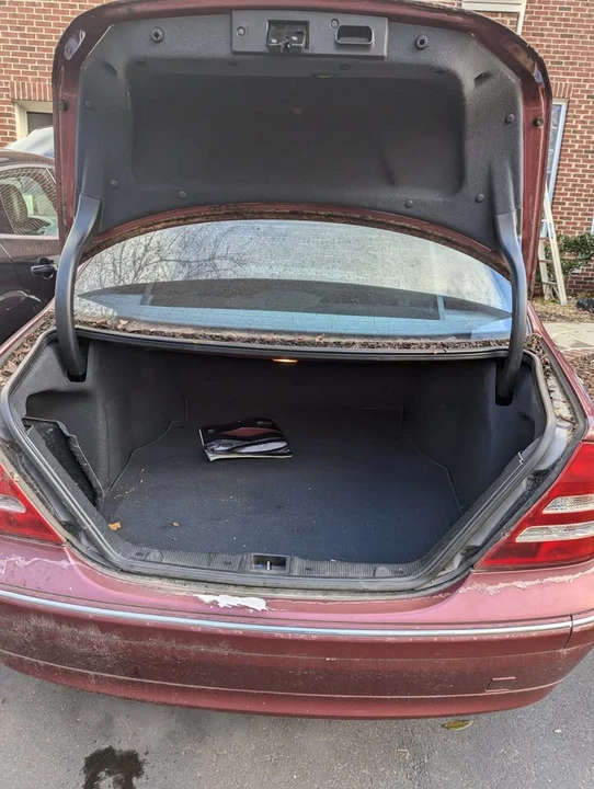 2001 Mercedes-Benz W203 C-Class - Image 4 of 8