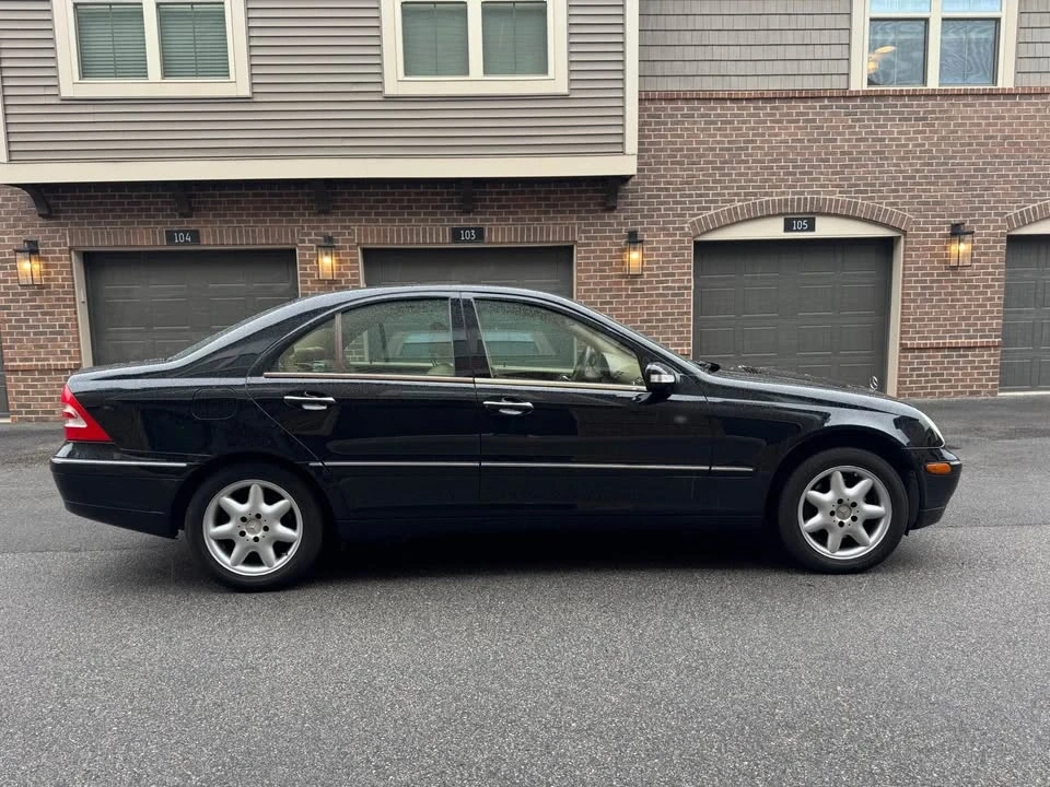 2001 Mercedes-Benz W203 C-Class - Image 4 of 8