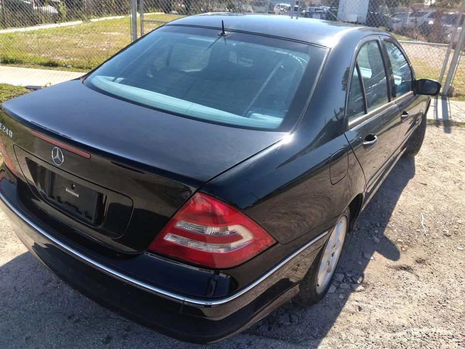 2001 Mercedes-Benz W203 C-Class - Image 2 of 11
