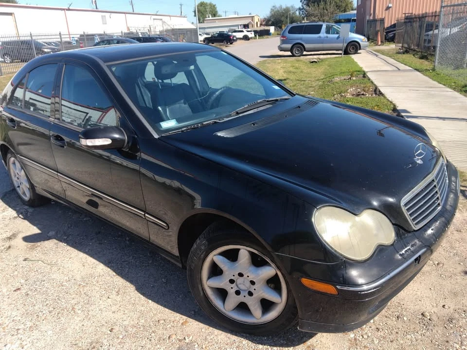 2001 Mercedes-Benz W203 C-Class - Image 8 of 11