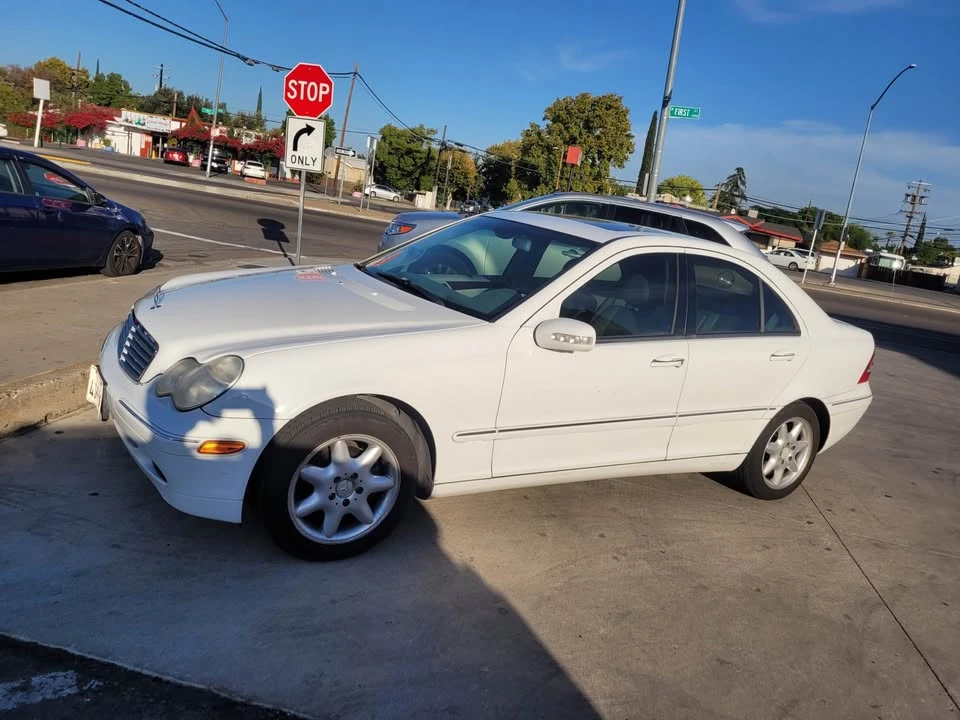 2001 Mercedes-Benz W203 C-Class - Image 2 of 4