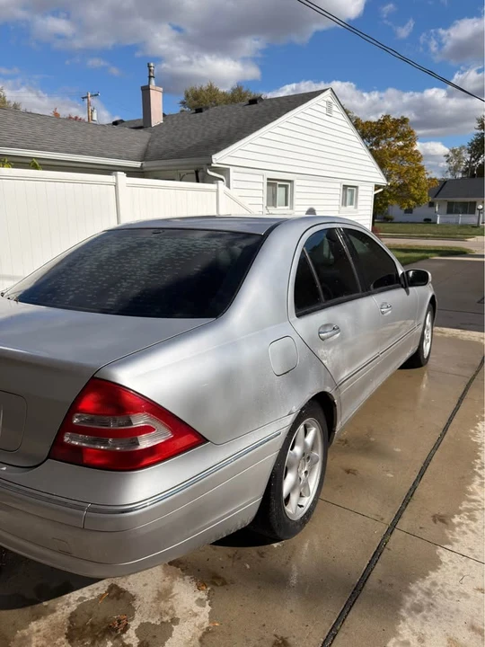 2001 Mercedes-Benz W203 C-Class - Image 2 of 12