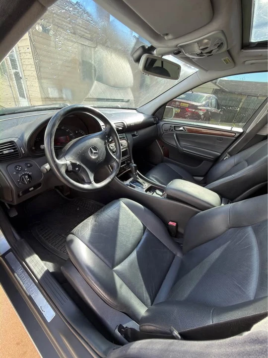 2001 Mercedes-Benz W203 C-Class - Image 8 of 12