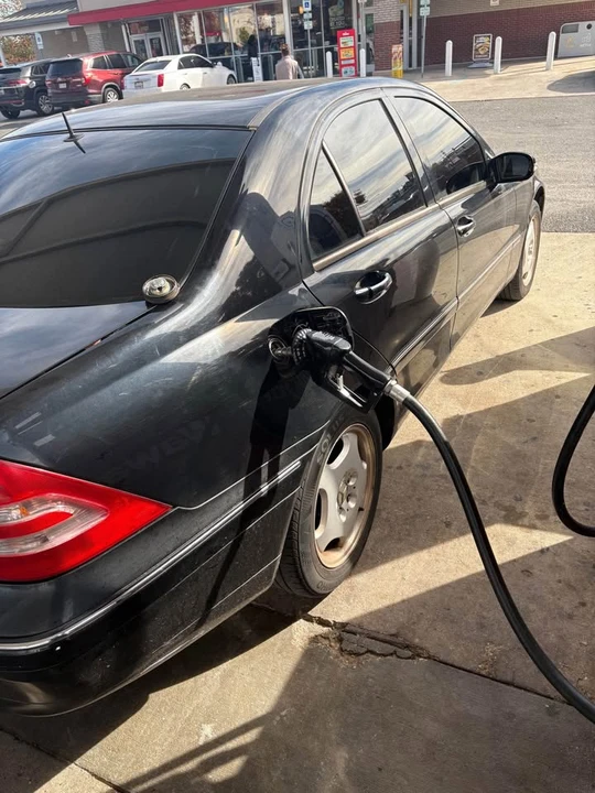 2001 Mercedes-Benz W203 C-Class - Image 2 of 2