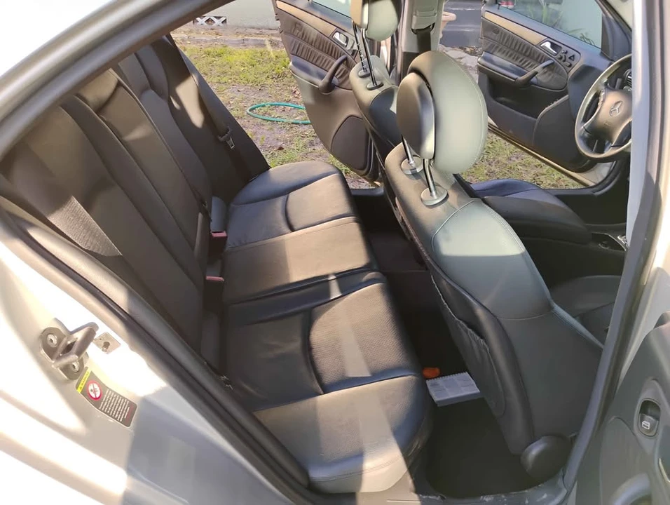 2001 Mercedes-Benz W203 C-Class - Image 7 of 10