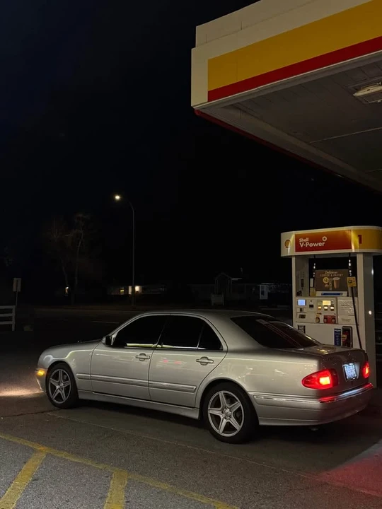 2001 Mercedes-Benz W210 E-Class - Image 2 of 11