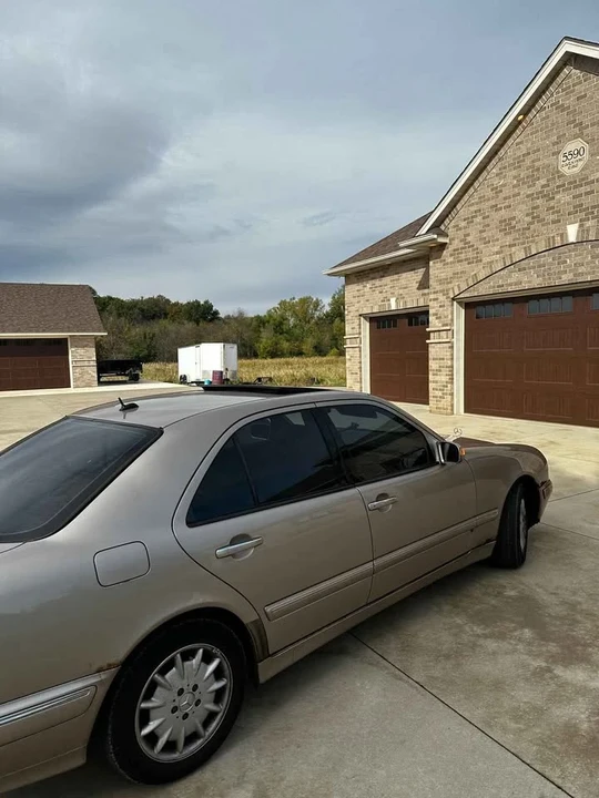 2001 Mercedes-Benz W210 E-Class - Image 2 of 3