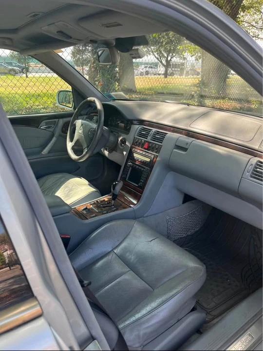 2001 Mercedes-Benz W210 E-Class - Image 12 of 16