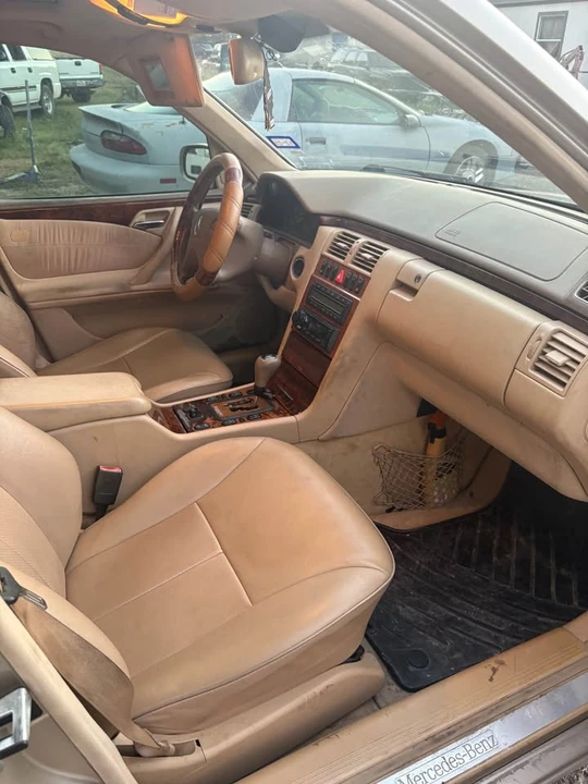 2001 Mercedes-Benz W210 E-Class - Image 10 of 10