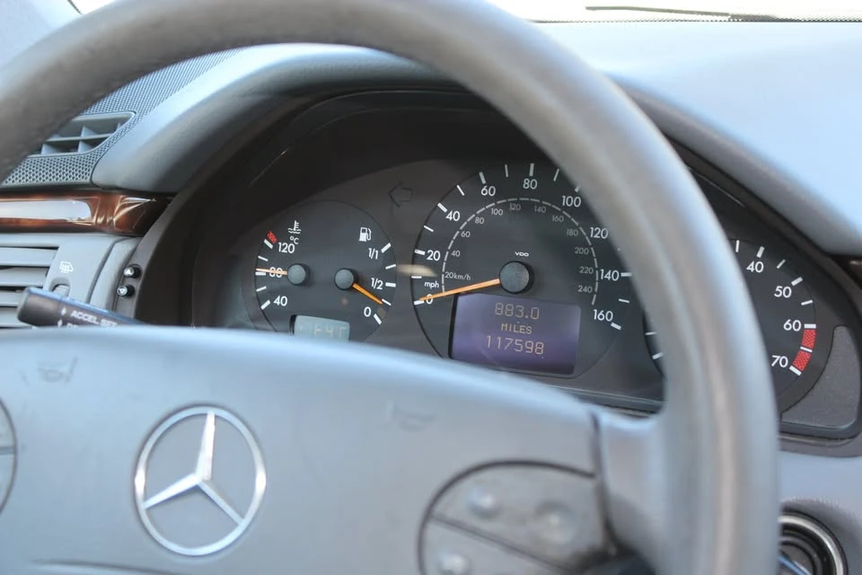 2001 Mercedes-Benz W210 E-Class - Image 7 of 13