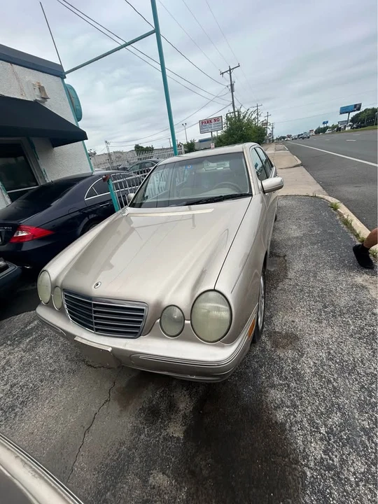 2001 Mercedes-Benz W210 E-Class - Image 2 of 3