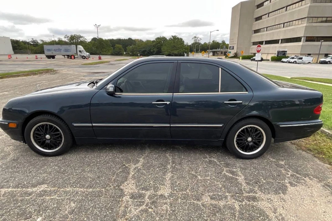 2001 Mercedes-Benz E-Class - Image 3 of 6