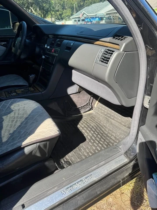 2001 Mercedes-Benz W210 E 36 & E 50 & E 55 & E 60 AMG - Image 11 of 19