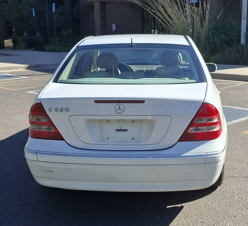 2001 Mercedes-Benz W203 C-Class - Image 4 of 13