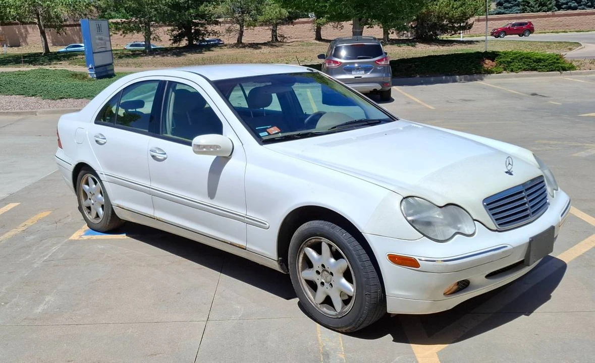 2001 Mercedes-Benz W203 C-Class - Image 9 of 13
