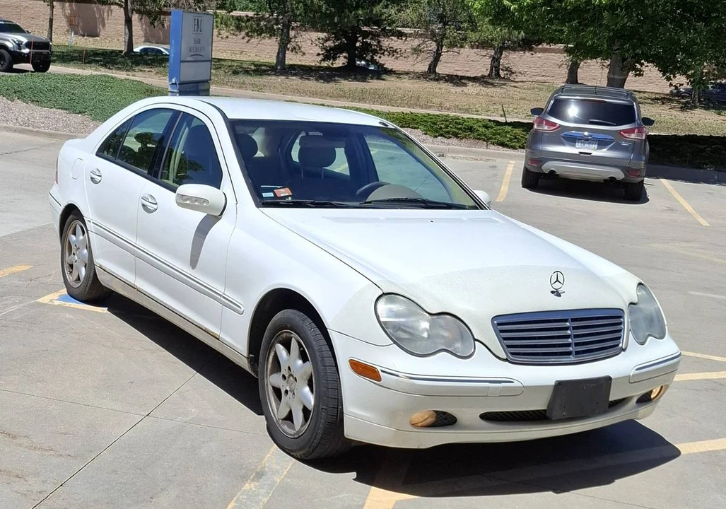 2001 Mercedes-Benz W203 C-Class - Image 10 of 13