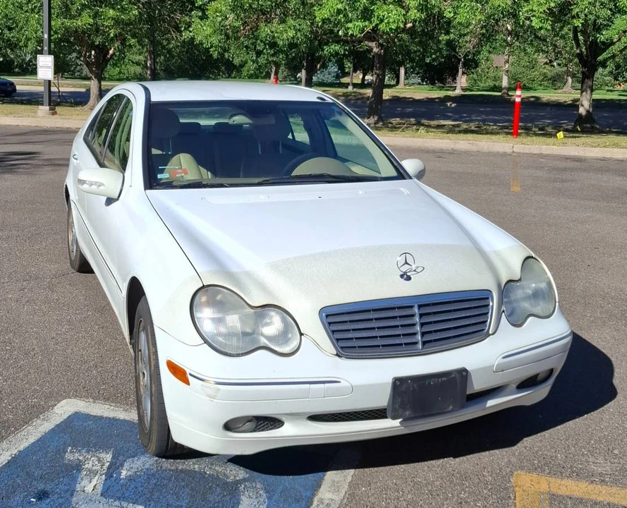 2001 Mercedes-Benz W203 C-Class - Image 2 of 13