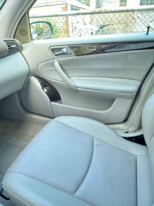 2001 Mercedes-Benz W203 C-Class - Image 8 of 13