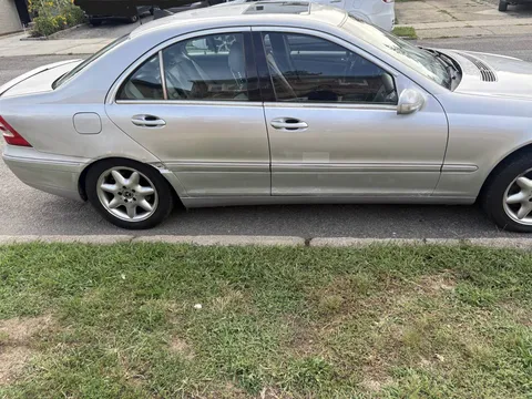 2001 Mercedes-Benz C320 Sedan
