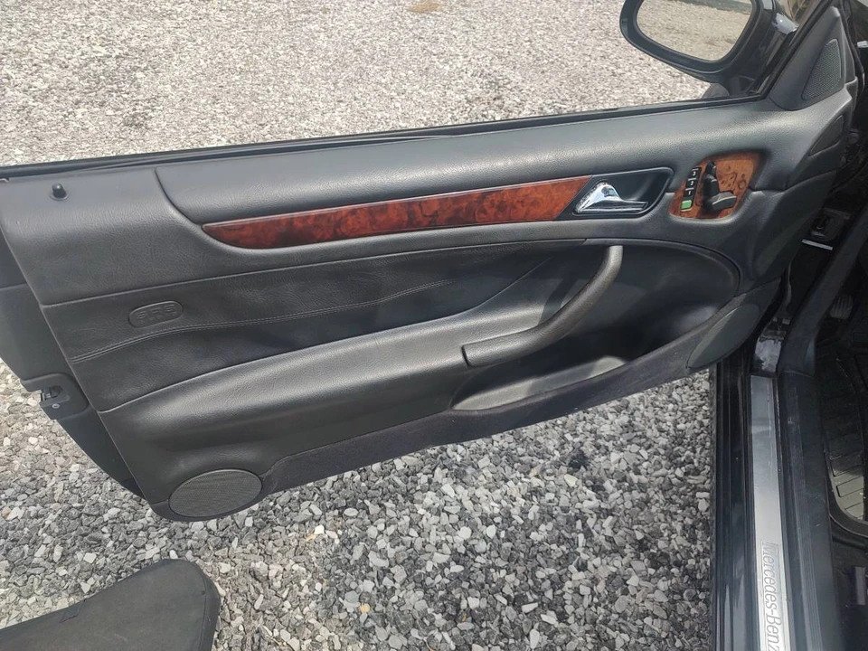 2001 Mercedes-Benz C-Class - Image 8 of 18