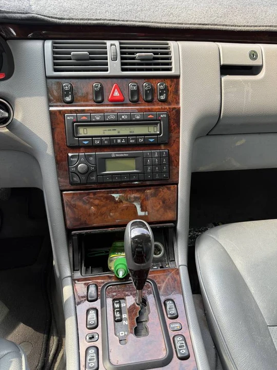 2001 Mercedes-Benz W210 E-Class - Image 13 of 15