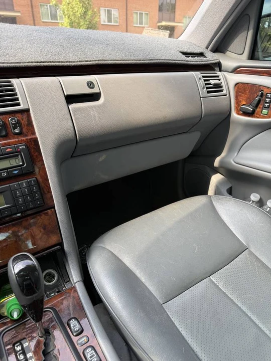 2001 Mercedes-Benz W210 E-Class - Image 14 of 15