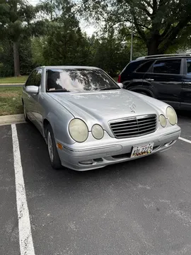 2001 Mercedes-Benz E320