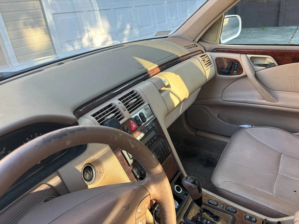 2001 Mercedes-Benz W210 E-Class - Image 12 of 16