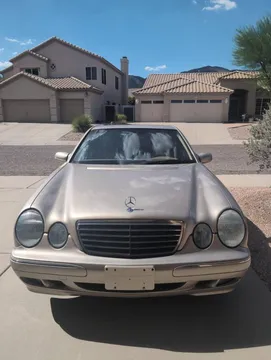 2001 Mercedes-Benz E320
