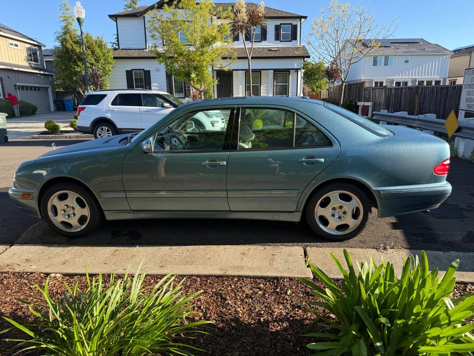 2001 Mercedes-Benz W210 E-Class - Image 2 of 16