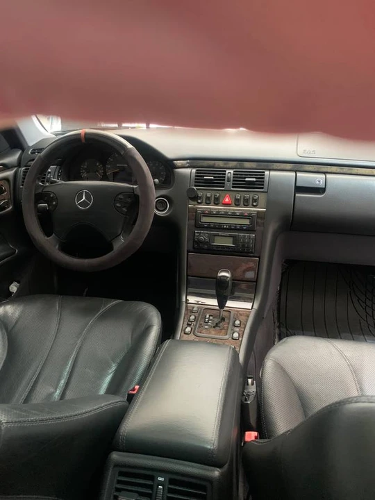 2001 Mercedes-Benz W210 E 36 & E 50 & E 55 & E 60 AMG - Image 8 of 19