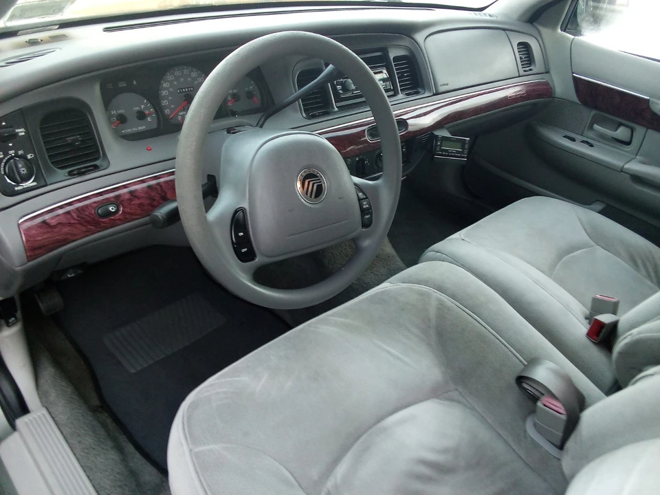 2001 Mercury Grand Marquis - Image 5 of 21