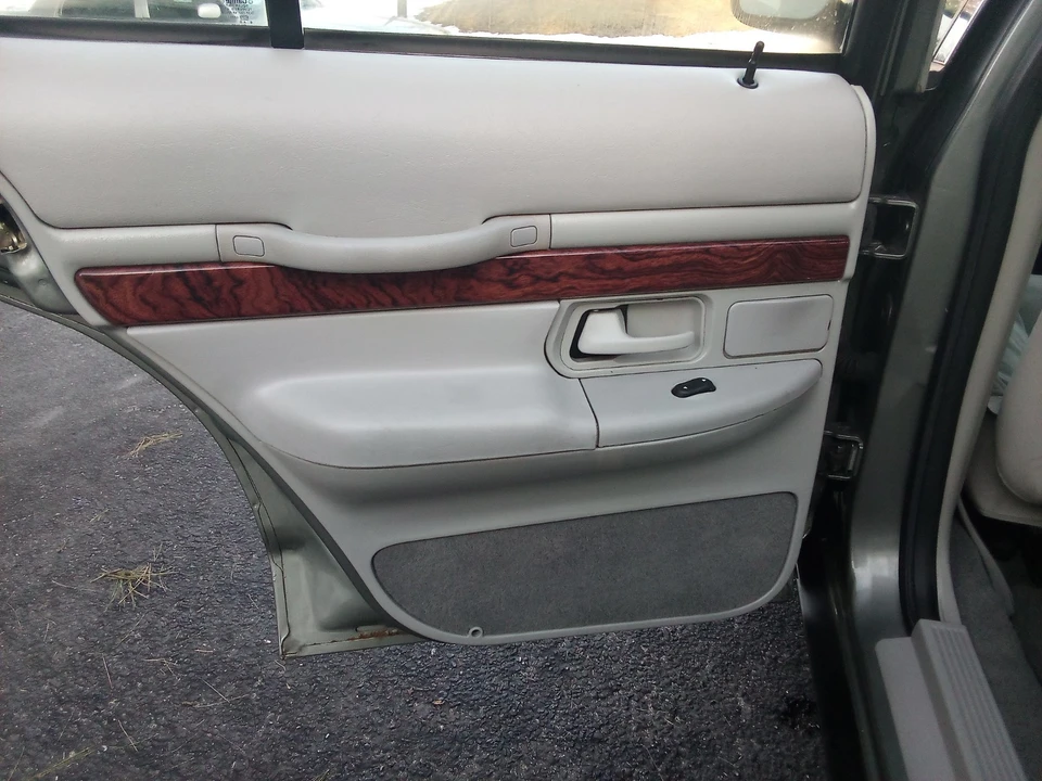2001 Mercury Grand Marquis - Image 11 of 21