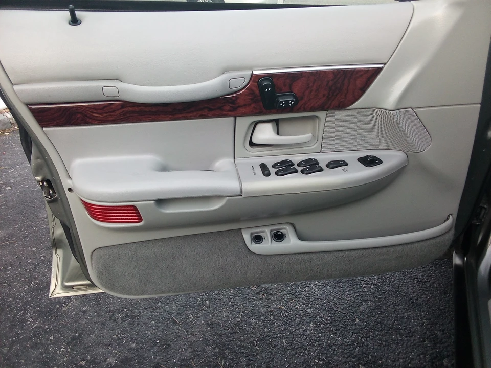 2001 Mercury Grand Marquis - Image 9 of 21