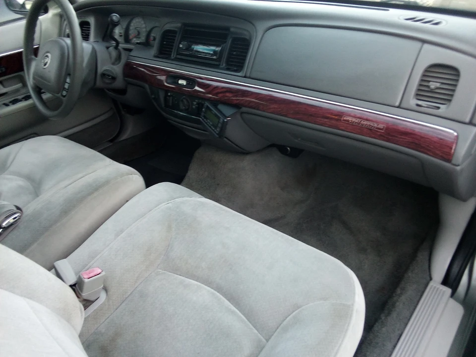 2001 Mercury Grand Marquis - Image 6 of 21