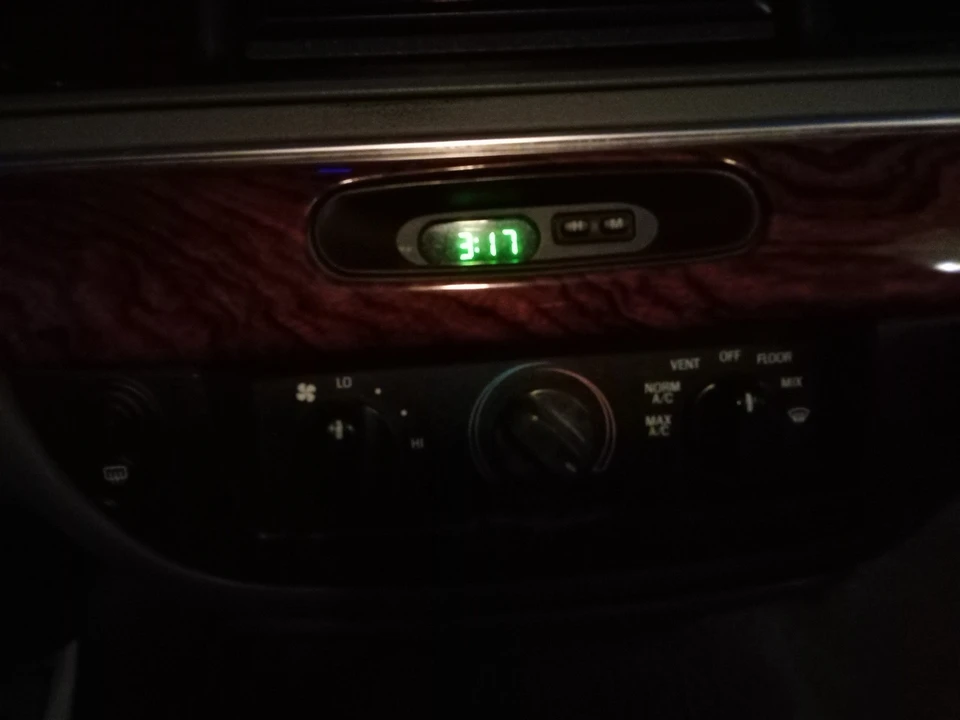 2001 Mercury Grand Marquis - Image 15 of 21