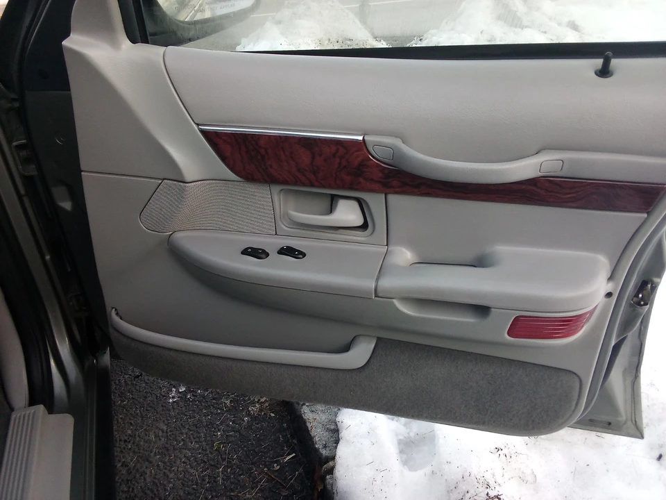 2001 Mercury Grand Marquis - Image 10 of 21