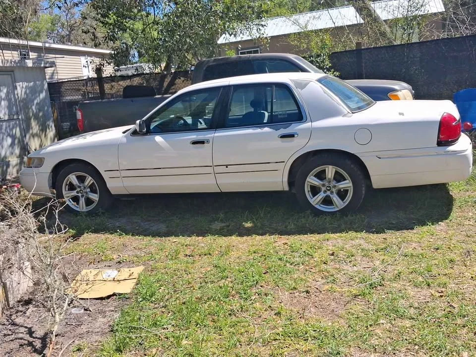 2001 Mercury Grand Marquis - Image 19 of 20