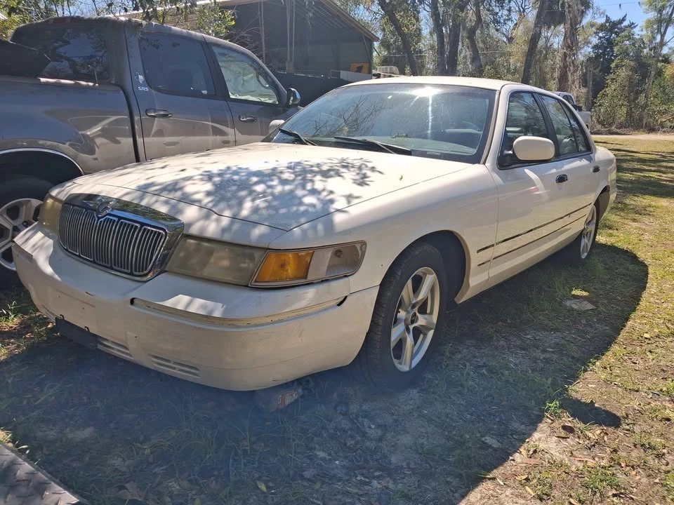 2001 Mercury Grand Marquis - Image 17 of 20