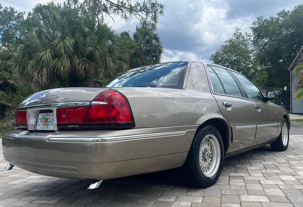 2001 Mercury Grand Marquis - Image 13 of 31