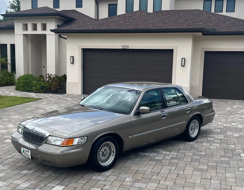 2001 Mercury Grand Marquis - Image 8 of 31